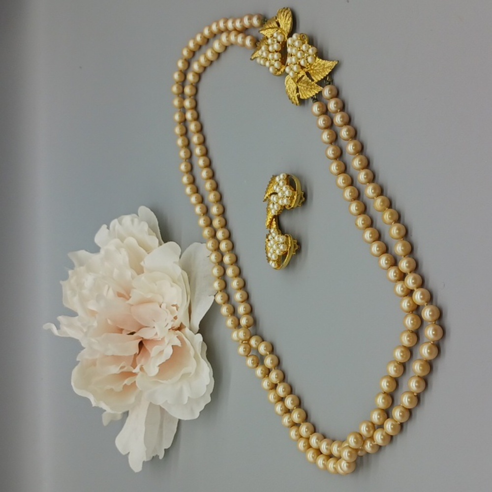 🥰RARE Vintage Set Celebrity NY Faux Pearl Rhinestone Gold Tone Necklace